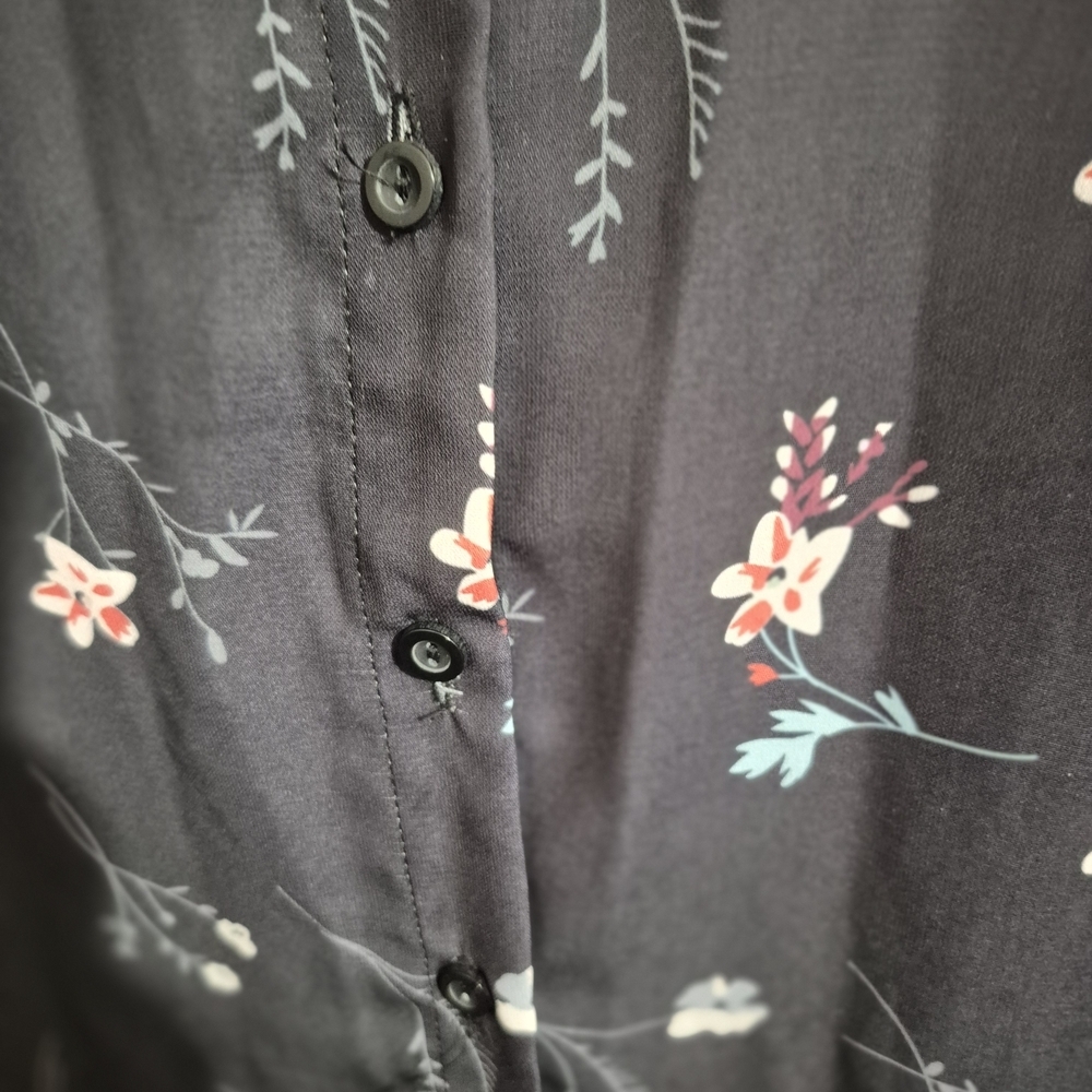 NWT Mevo Concept Floral Button Front Blouse | Size 42 | Made in Turkey - Picture 5 of 7